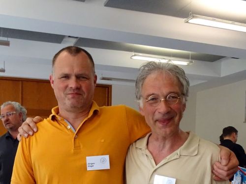 Bodenexperten unter sich: Jürgen Unger (l.) und Jörn Benk.